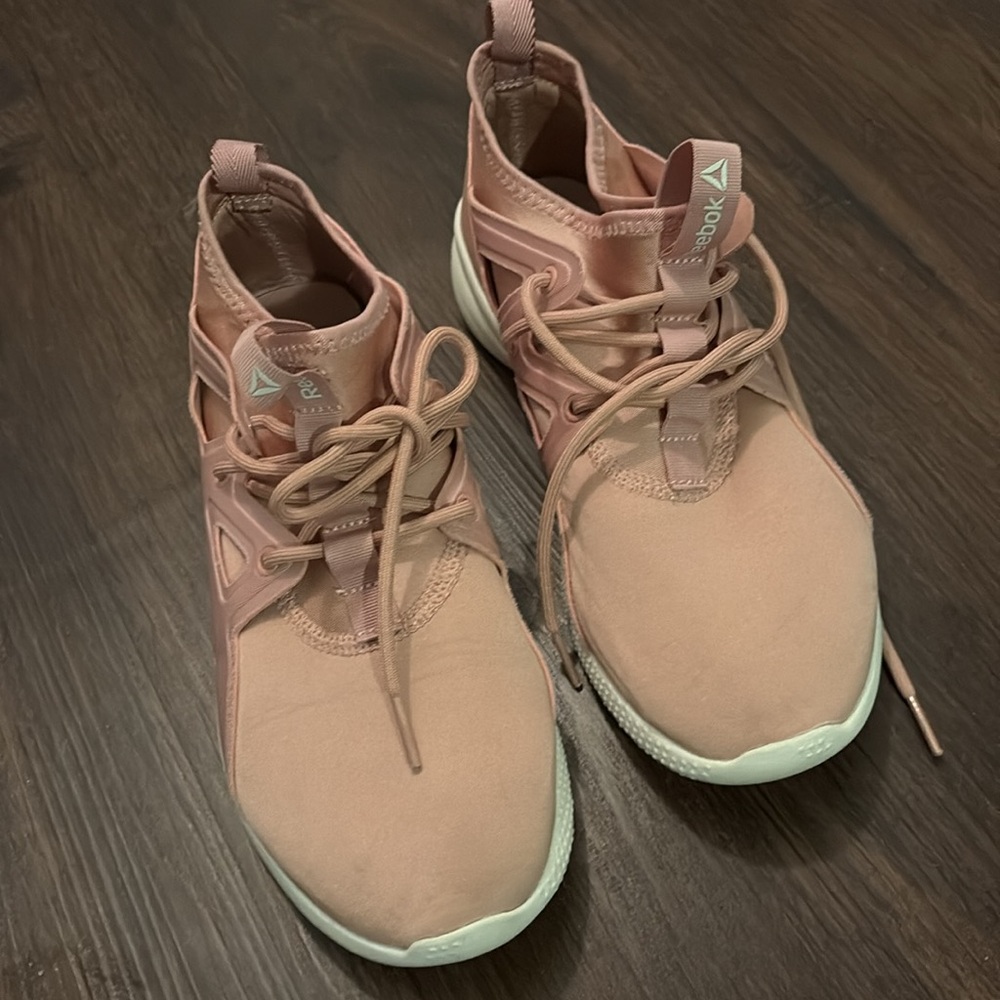 Reebok Women's Athletic Shoes in Light Pink